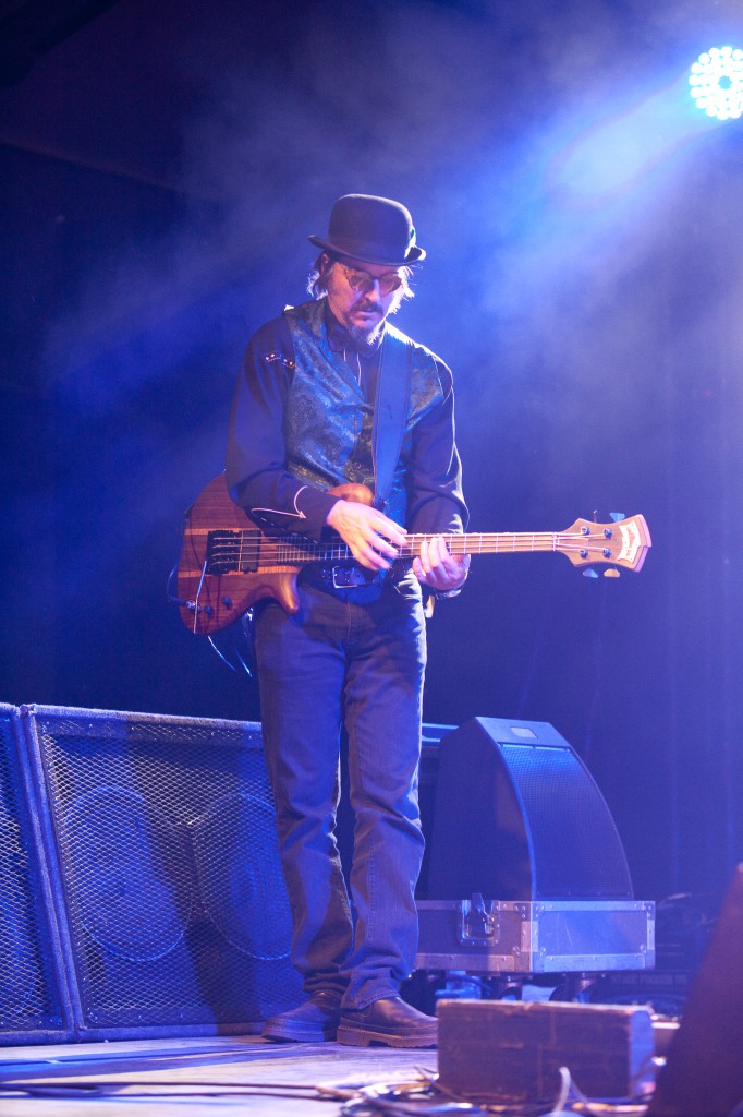 Les Claypool Finger Tapping Bass